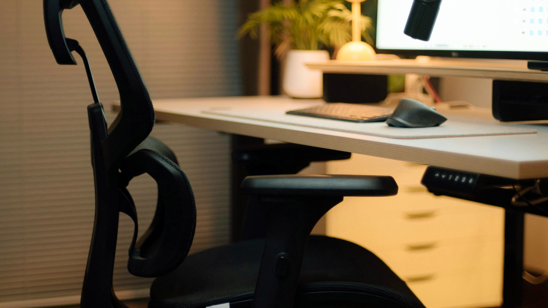 Best Desk Lamp Setup for Eye Strain