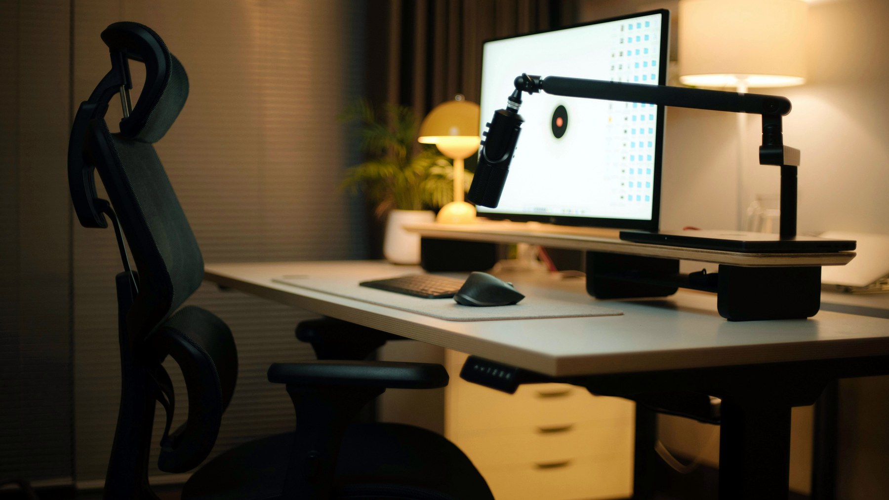 Are Standing Desks Worth It in 2026? What to Fix Before You Buy One